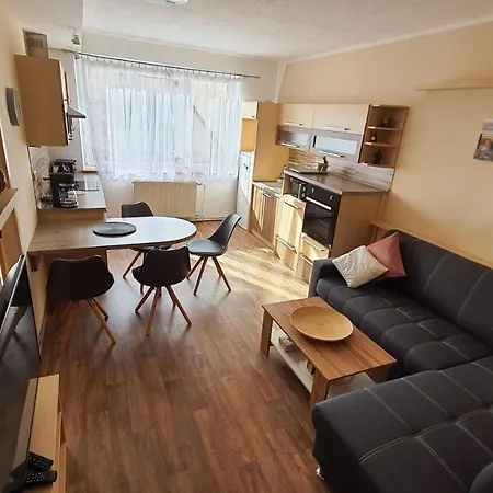 Apartman U Posty Kraliky Exterior photo